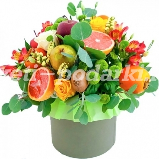 Композиция из цветов и фруктов в шляпной коробке № 1 фото 1034